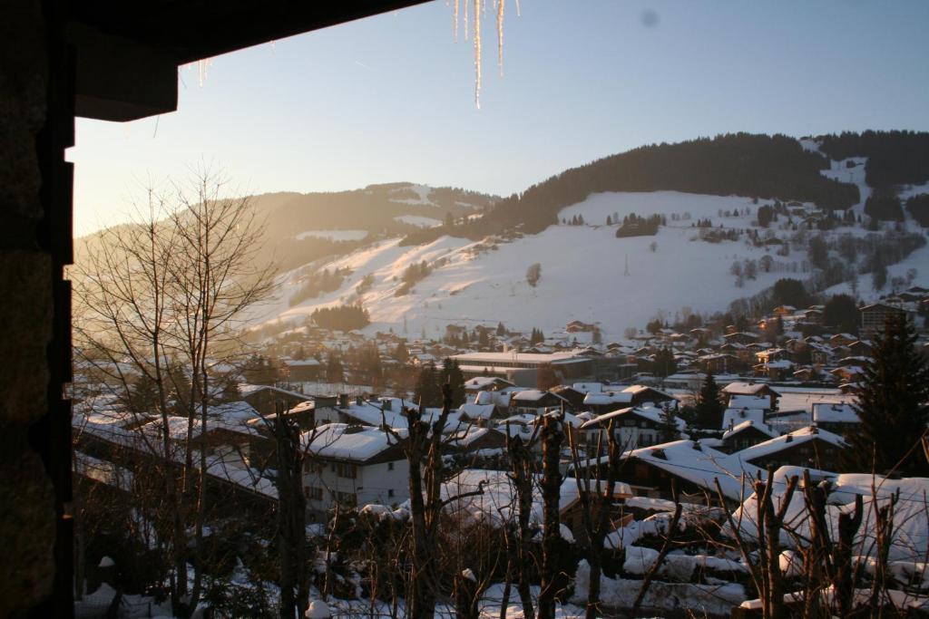 Chalet In Megeve Ruang foto